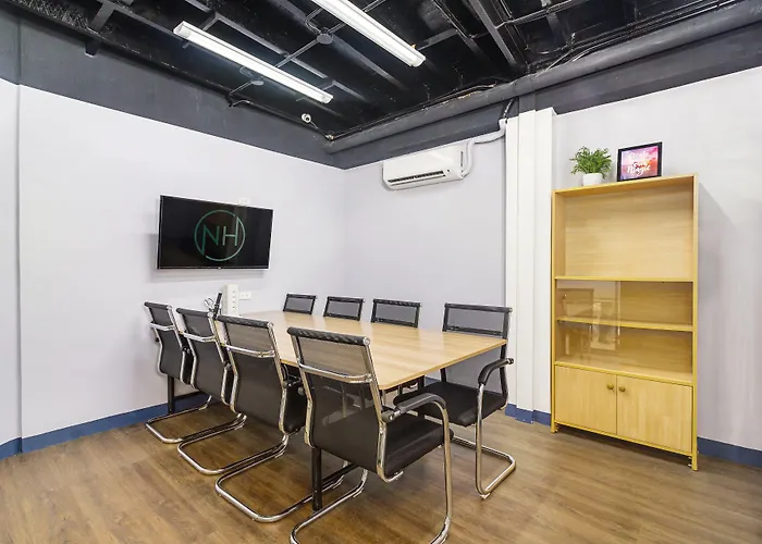 Nomad's Hub Coliving Hotel 4*