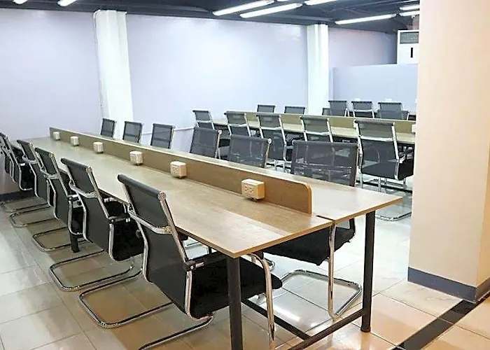 Nomad's Hub Coliving Hotel
