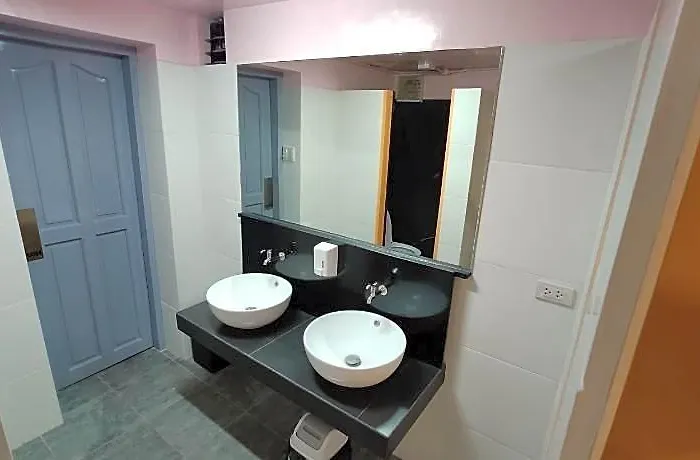 Nomad's Hub Coliving Hotel Cebu