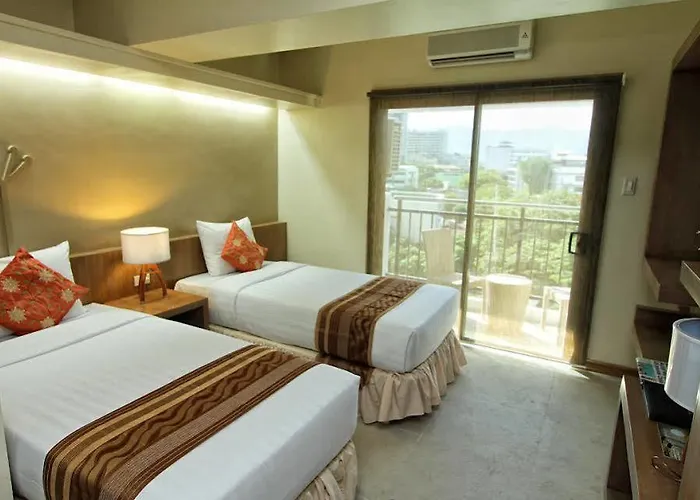 Nomad's Hub Coliving Hotel