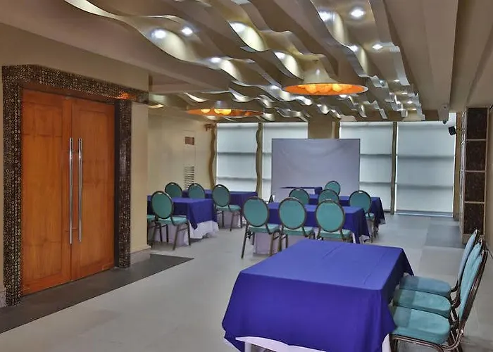 Nomad's Hub Coliving Hotel