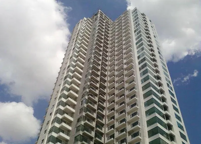 Nomad's Hub Coliving Hotel 4*
